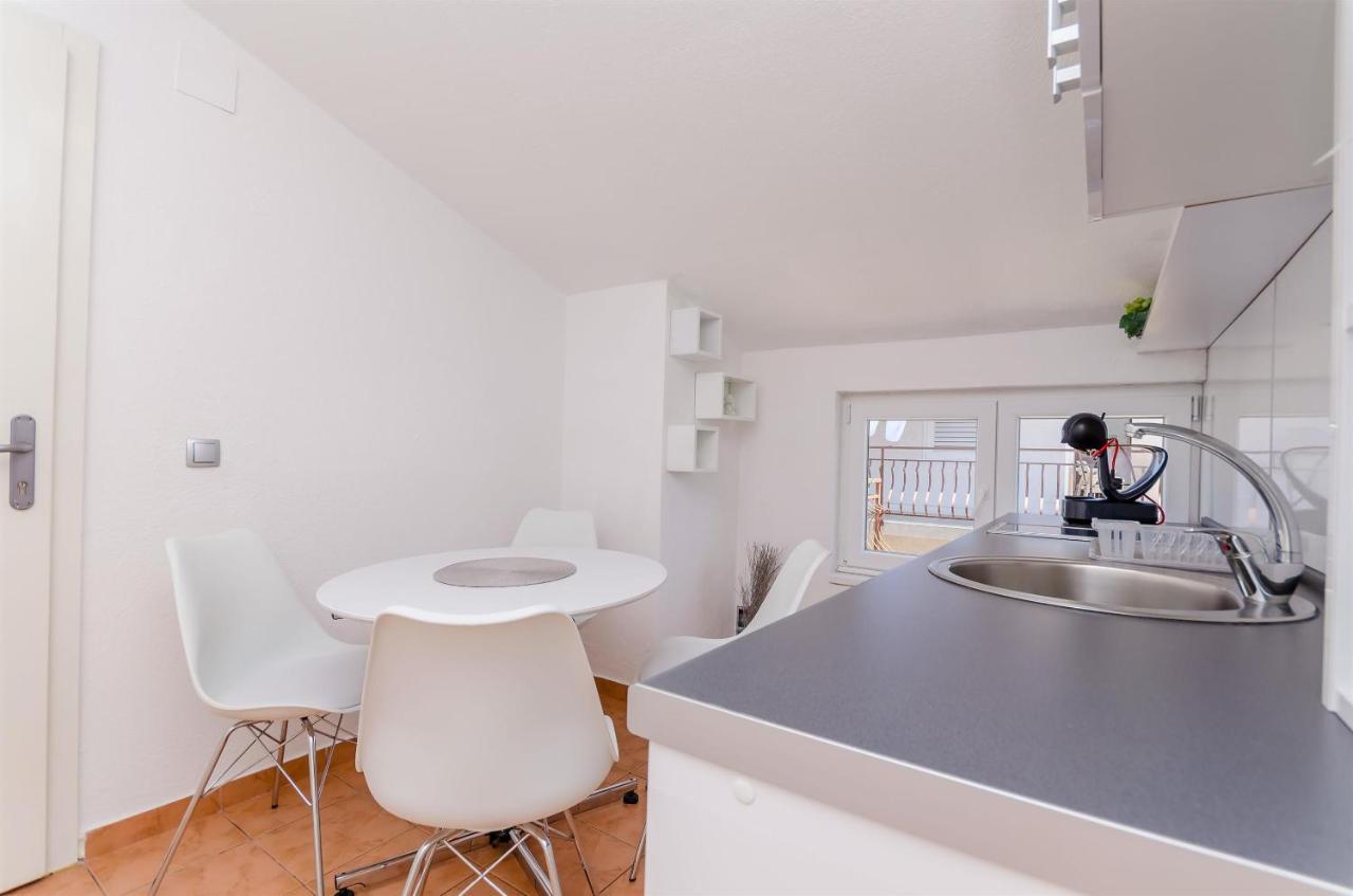 Apartment Ljubica Okrug Gornji Eksteriør bilde