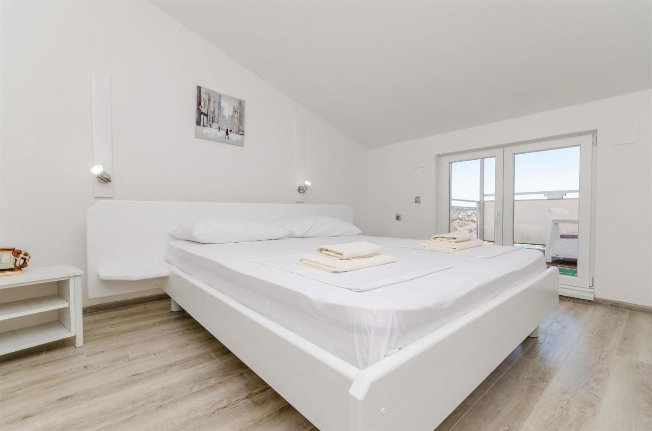 Apartment Ljubica Okrug Gornji Eksteriør bilde