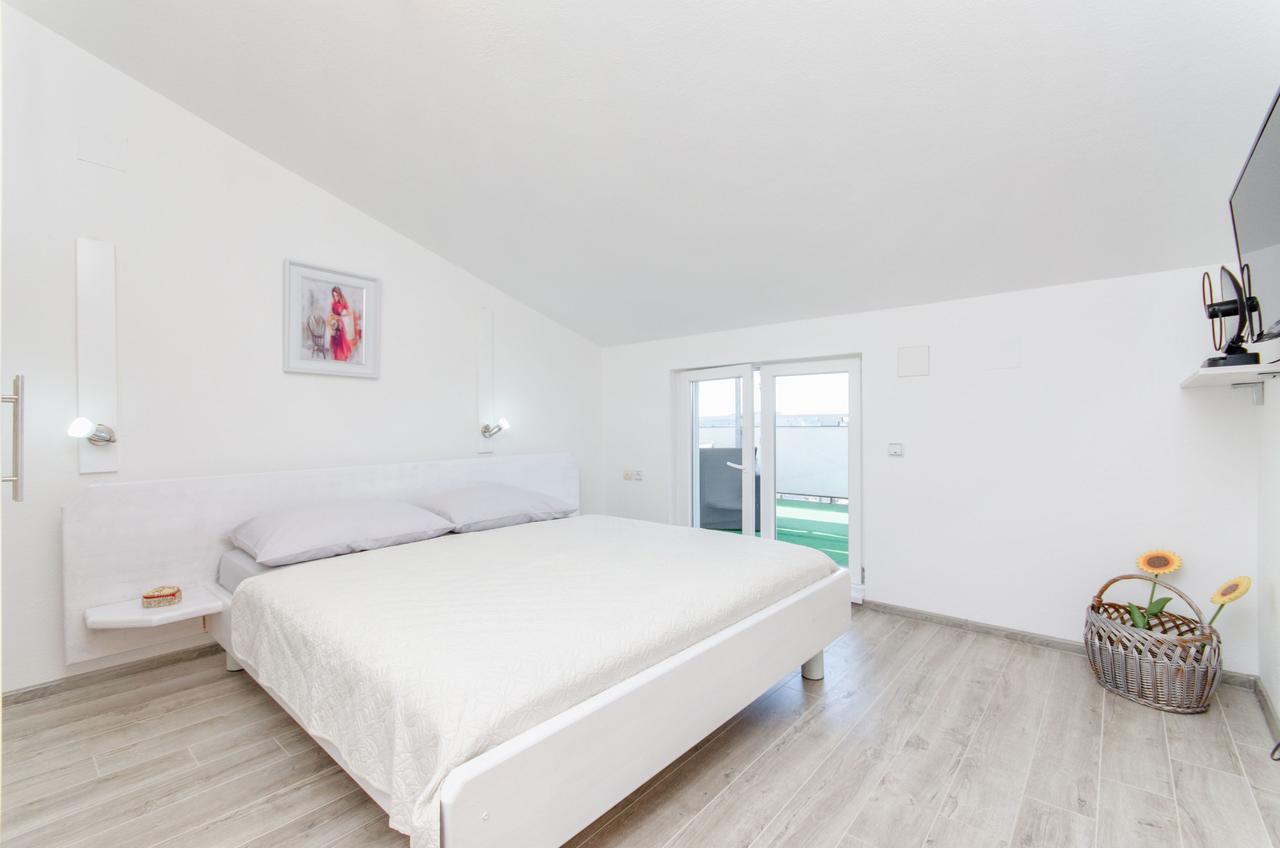 Apartment Ljubica Okrug Gornji Eksteriør bilde